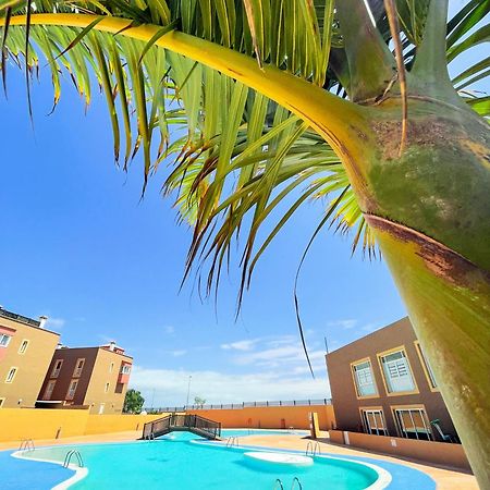Apartamento Casa Bamboo Corralejo, Espacioso, Piscina Y Parking Luaran gambar