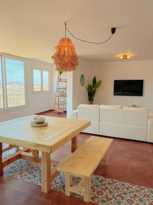 Apartamento Casa Bamboo Corralejo, Espacioso, Piscina Y Parking Luaran gambar
