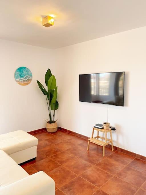 Apartamento Casa Bamboo Corralejo, Espacioso, Piscina Y Parking Luaran gambar