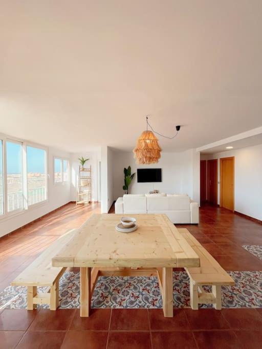 Apartamento Casa Bamboo Corralejo, Espacioso, Piscina Y Parking Luaran gambar