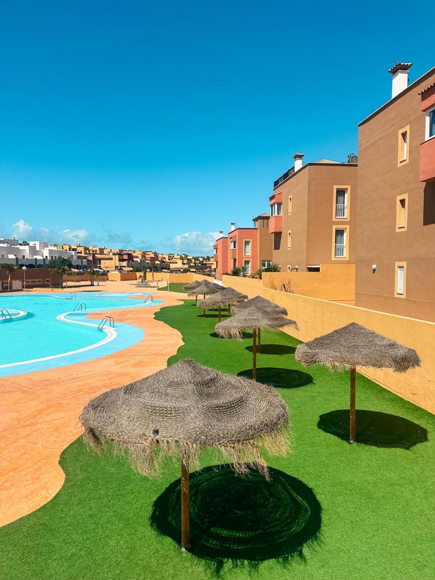 Apartamento Casa Bamboo Corralejo, Espacioso, Piscina Y Parking Luaran gambar
